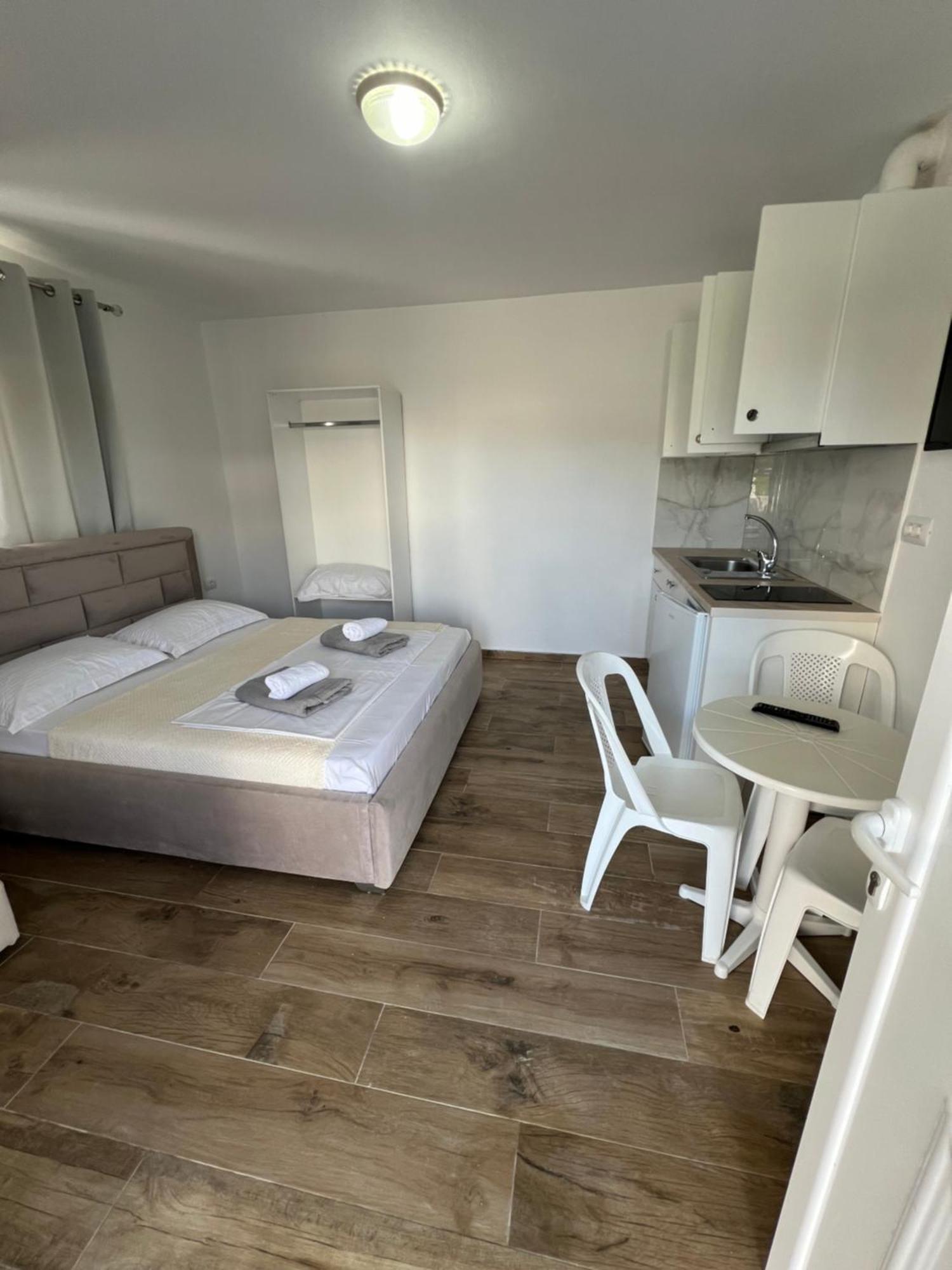 House Pollo Hotel Ksamil Eksteriør billede